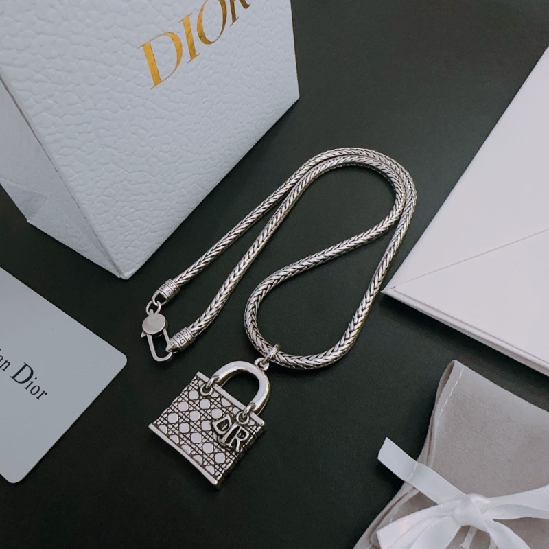chr1st1an D10r necklaces